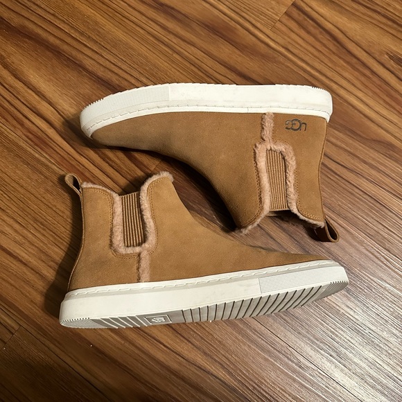 UGG Alameda Chelsea WOMENS 7.5 - Picture 11 of 12